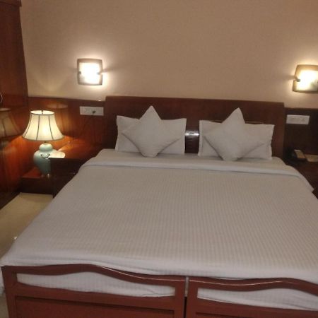 Hotel KPM Regency Palakkad Exterior foto